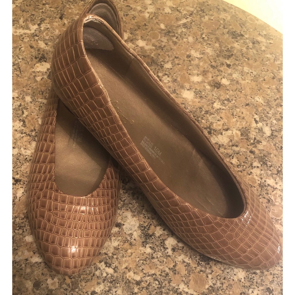 Angel steps faux crocodile wedge shoes